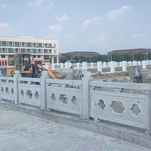 郴州 白麻花岗岩荔枝面河道栏杆