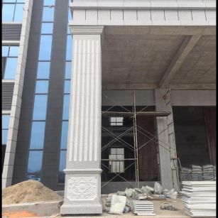 郴州 芝麻白光面花岗岩门楼大柱（罗马柱）配雕花底座