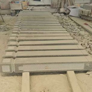 郴州 芝麻白异形加工雕刻-栏杆大柱，方柱