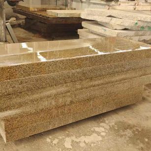 郴州 黄金麻栏杆料半成品加工中