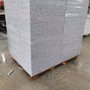 郴州 芝麻白火烧面1.8厚300*600地铺石，尺寸标准，厚薄均匀