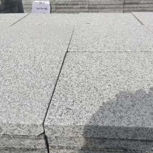 郴州 白麻花岗岩石材推荐 荔枝面地铺石