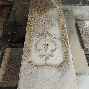 郴州 黄金麻花岗岩异形加工雕刻栏杆大柱