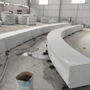 郴州芝麻白花岗岩石板材 园林光面弧形坐凳