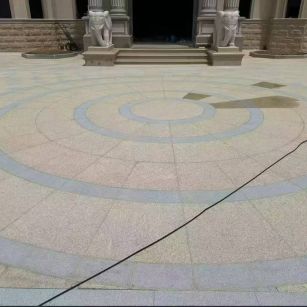 郴州 黄金麻芝麻灰花岗岩石材地铺拼接效果