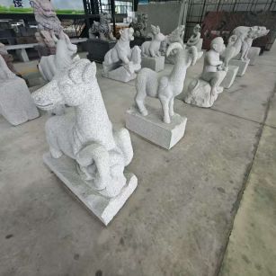 郴州 芝麻白花岗岩造型立体雕刻——十二生肖