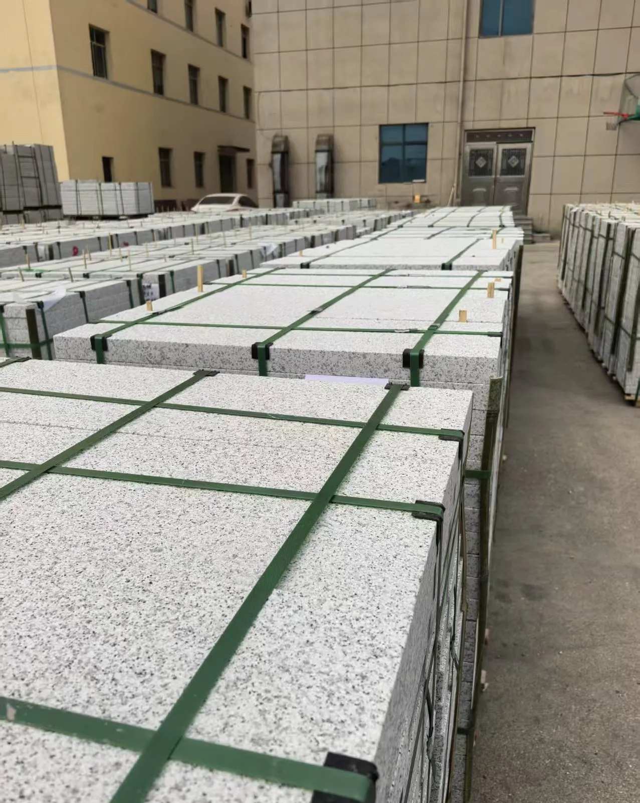 郴州 白麻花岗岩5.0公分荔枝面地铺石