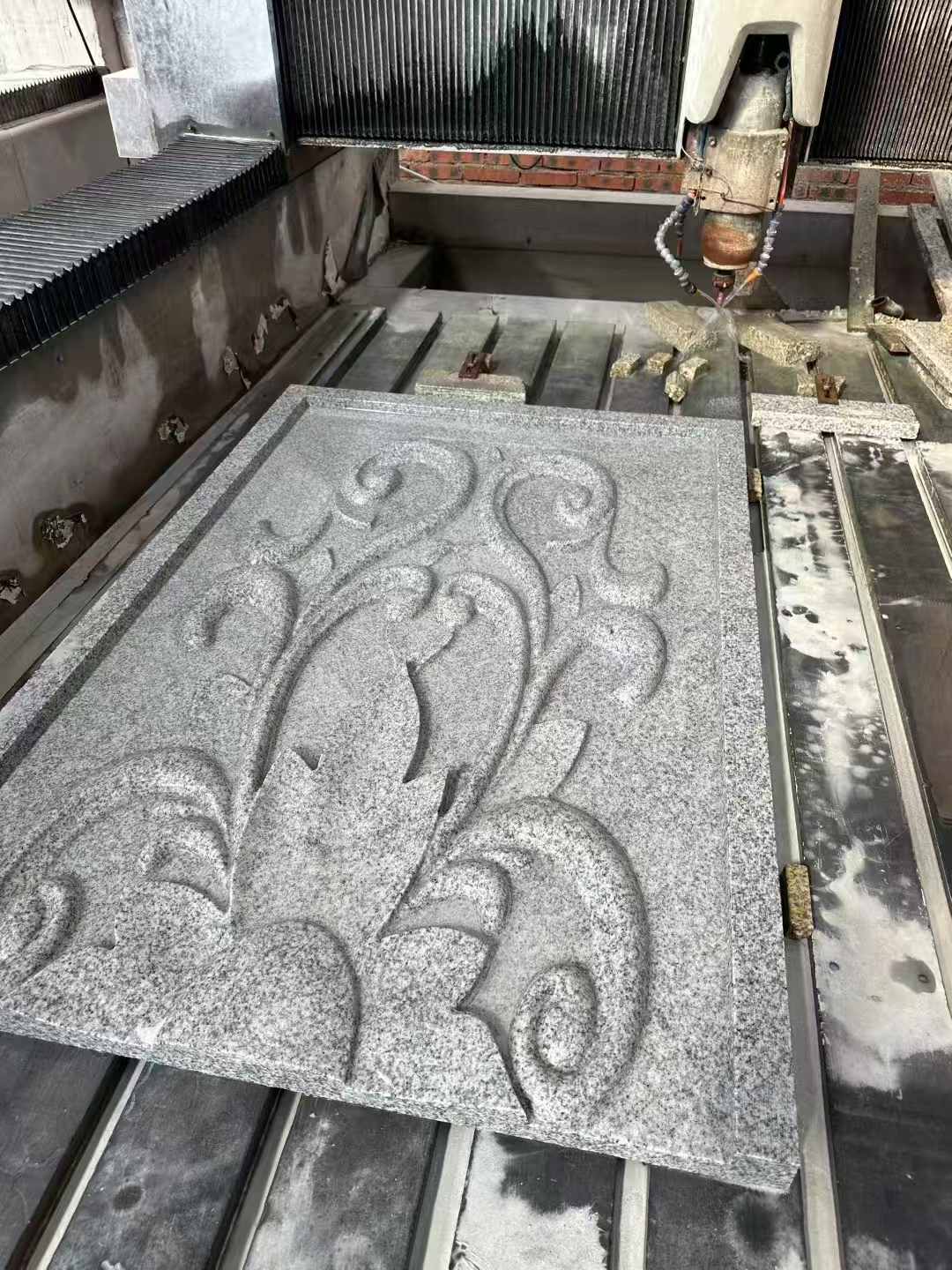 郴州 白麻别墅干挂雕花板