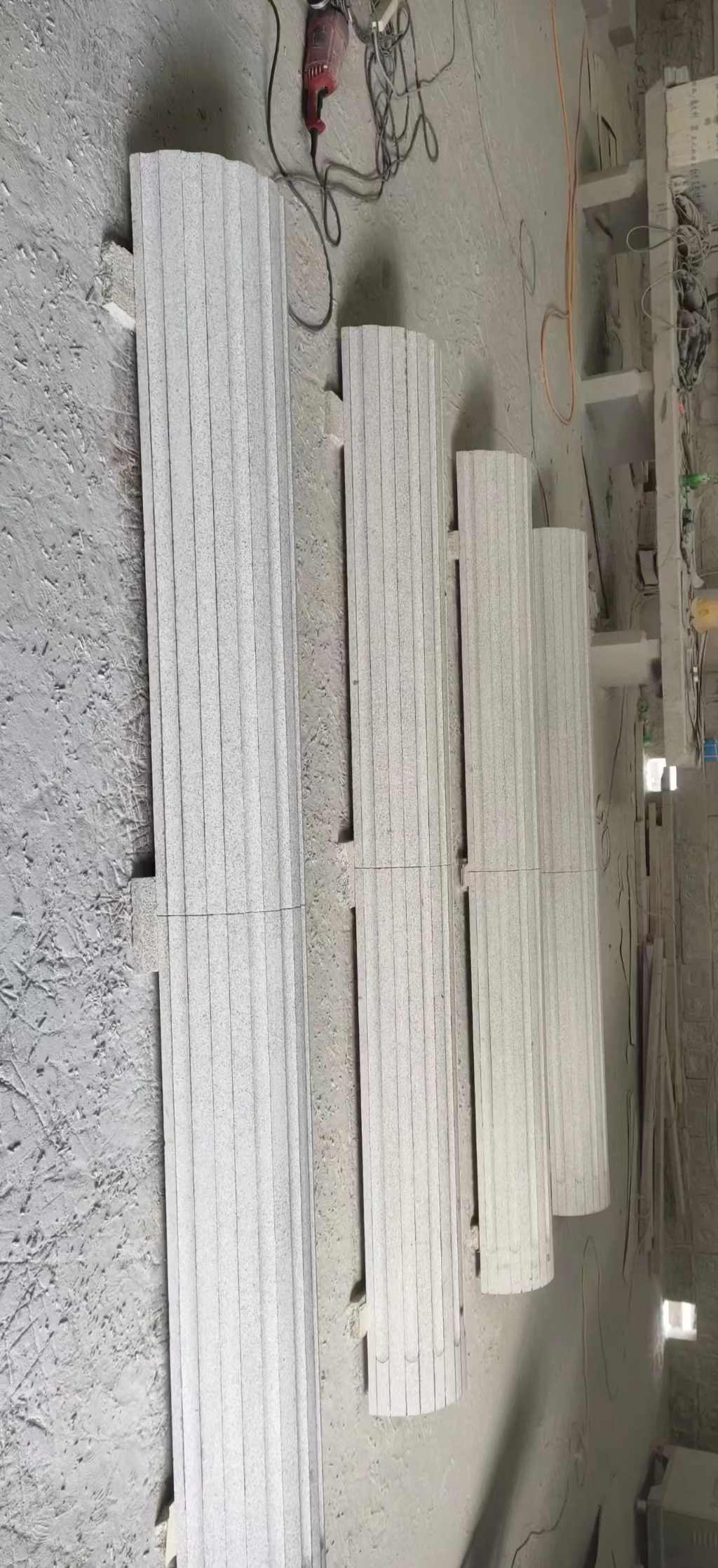 郴州 花岗岩厂家带你看白麻花岗岩门楼大柱柱皮