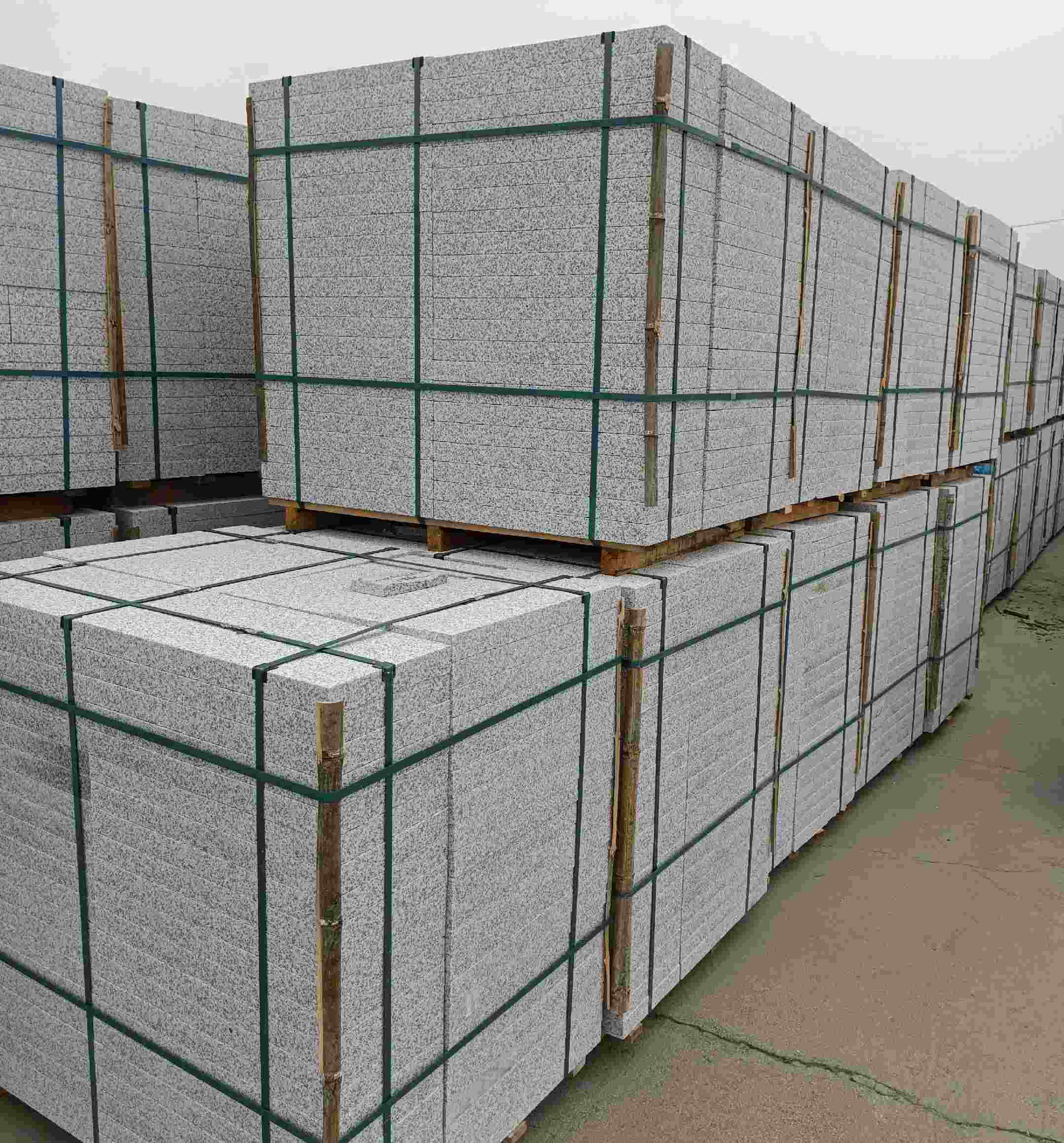 郴州 白麻花岗岩石材荔枝面地铺石（300*600*50）