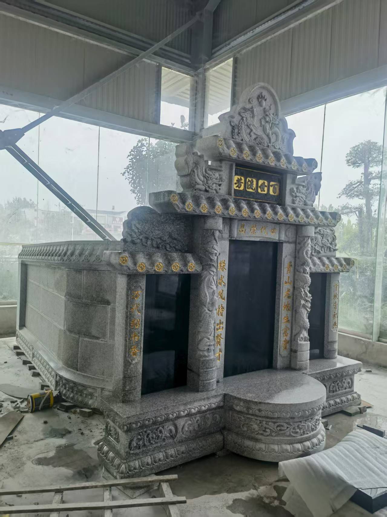 郴州 芝麻白墓碑效果展示图