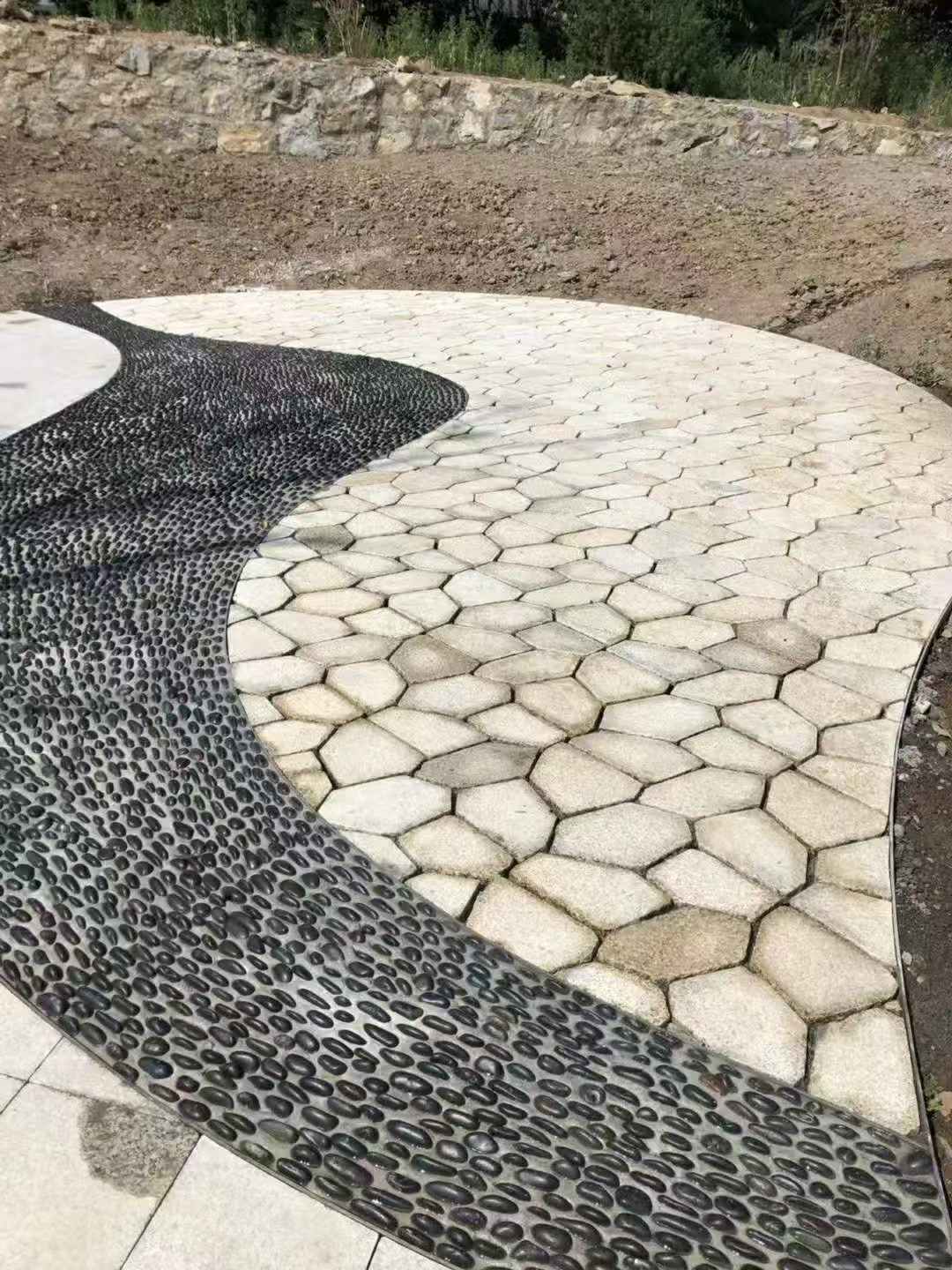 郴州 黄金麻冰裂纹地铺石工地铺装案例