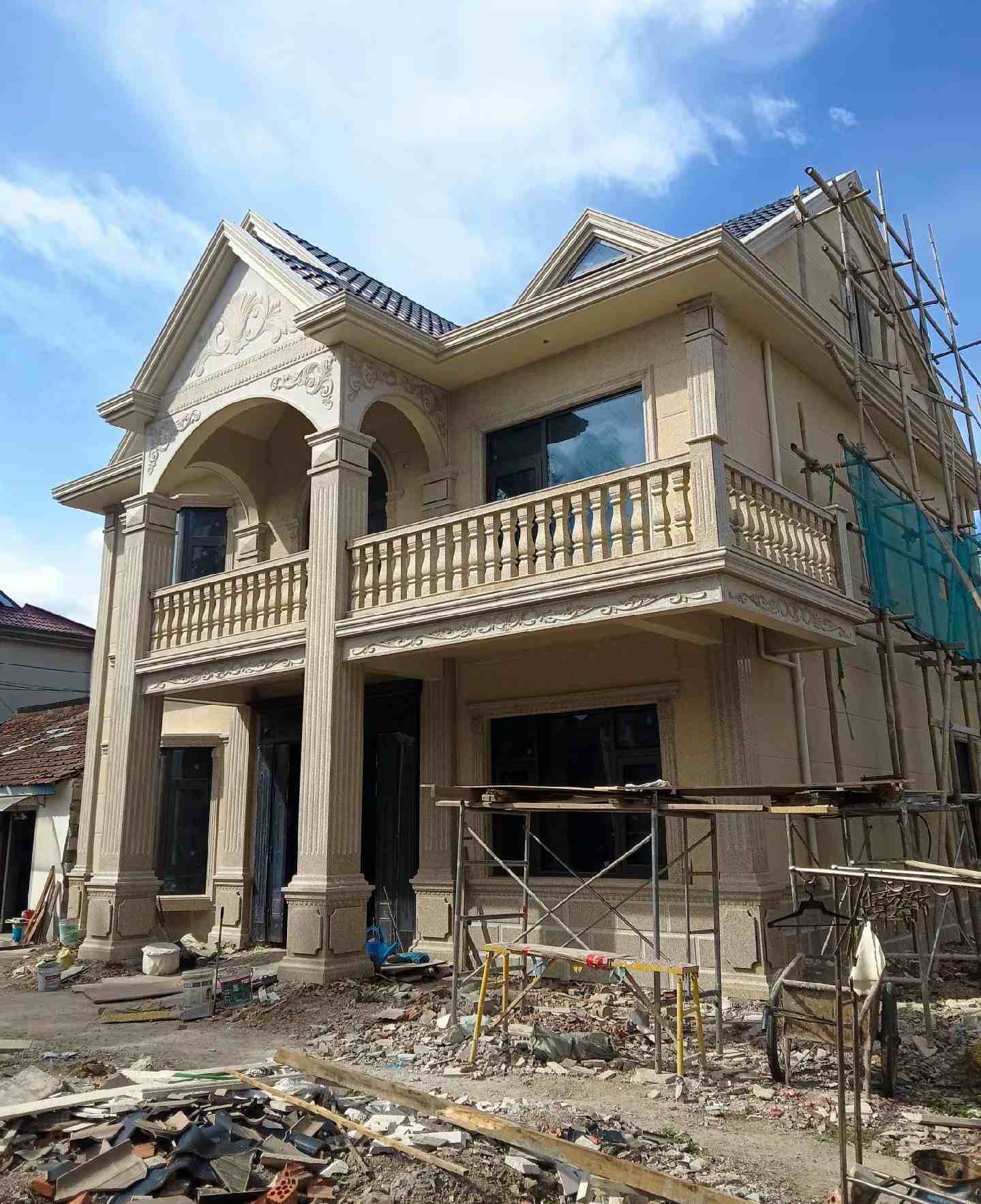 郴州 黄金麻花岗岩石材私人别墅雕花门楼柱阳台栏杆