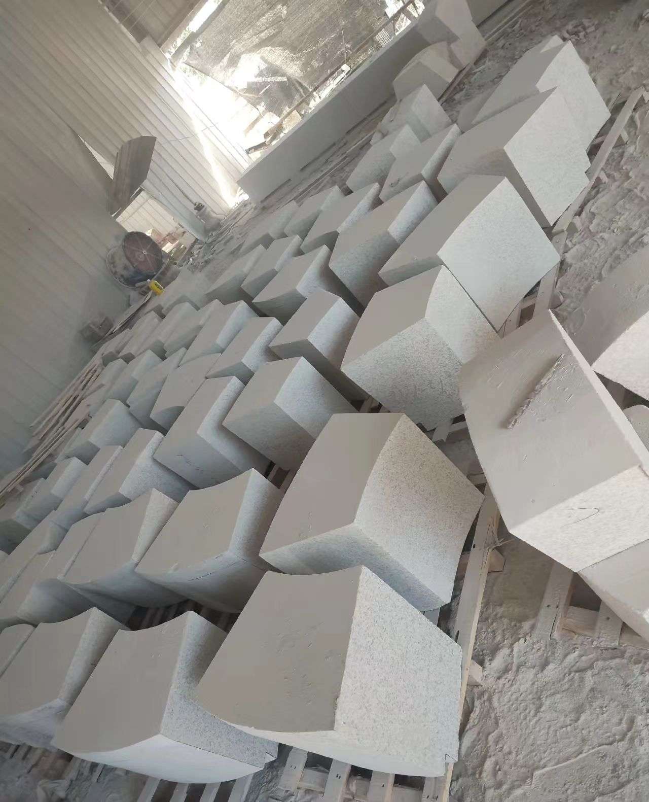 郴州 白麻花岗岩异形坐凳