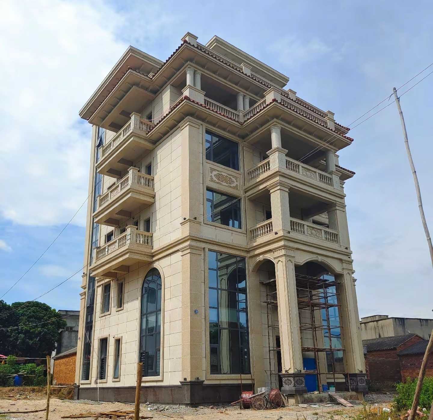 郴州 黄金麻花岗岩石材别墅外墙干挂搭配（雕花栏杆花瓶柱门楼罗马柱）