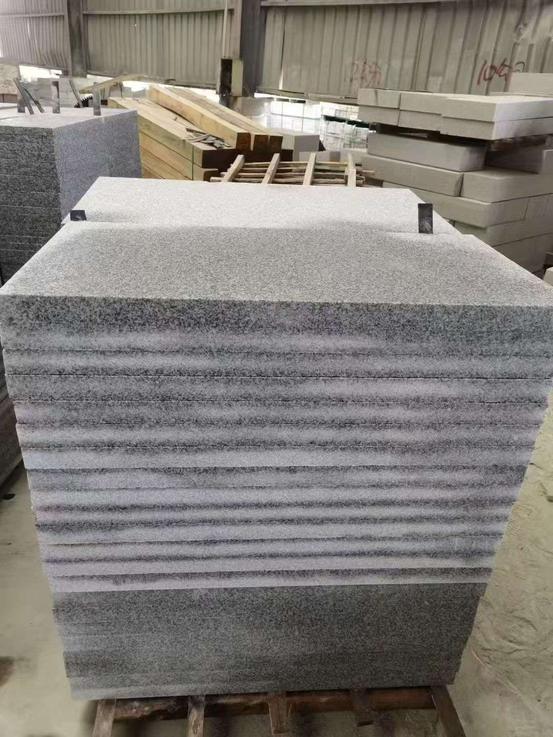 郴州 芝麻白5公分火烧地铺成品，900*400，规格可定制